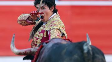 Imágenes de la tercera corrida de la Feria del Toro 2023 celebrada el domino 9 de julio