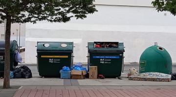 ¿Y de esto presume la Mancomunidad de la Comarca de Pamplona de lo bien que funcionan las tarjetas para la basura? Es de vergüenza, no tiene otro nombre. ¿A quién pretenden engañar?