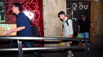 uco Agentes de la UCO, saliendo con material de la sede pamplonesa de Servinabar el pasado día 10