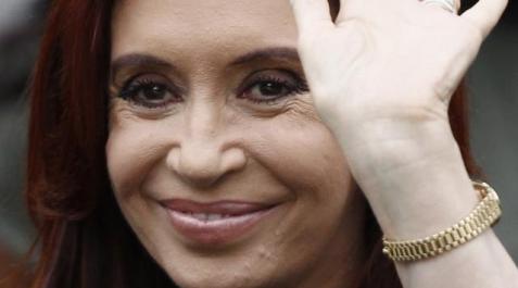 Cristina Fernández fue operada con éxito del cáncer de tiroides Cristina Fernández fue operada con éxito del cáncer de tiroides