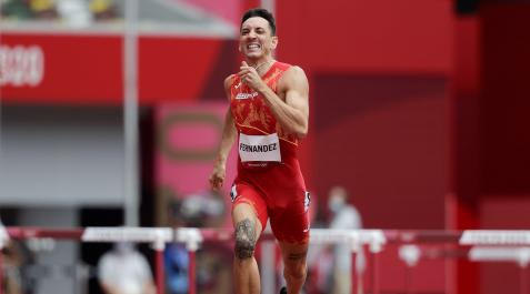 Sergio Fernández compite en las rondas preliminares de los 400m vallas masculinos por los Juegos Olímpicos 2020 Sergio Fernández compite en las rondas preliminares de los 400m vallas masculinos por los Juegos Olímpicos 2020