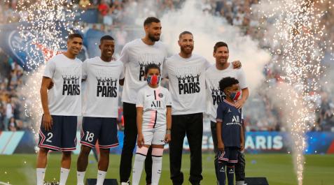 Achraf Hakimi, Georginio Wijnaldum, Gianluigi Donnarumma, Sergio Ramos y Lionel Messi. Achraf Hakimi, Georginio Wijnaldum, Gianluigi Donnarumma, Sergio Ramos y Lionel Messi.