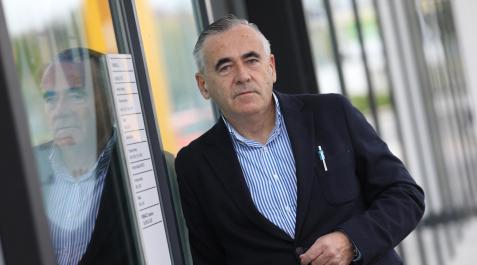Esparza preside la Asociación para el desarrollo de la Empresa Familiar Navarra (Adefan), con 160 miembros Esparza preside la Asociación para el desarrollo de la Empresa Familiar Navarra (Adefan), con 160 miembros