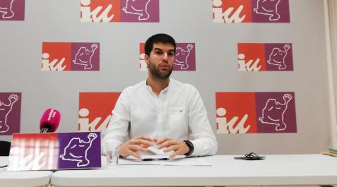Carlos Guzmán Carlos Guzmán, coordinador general de Izquierda Unida