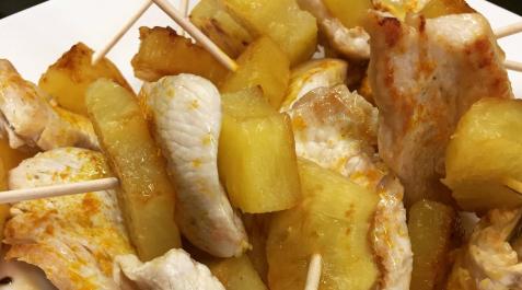 2018-621351 Pavo, piña y cúrcuma, solo tres ingredientes y una delicia
