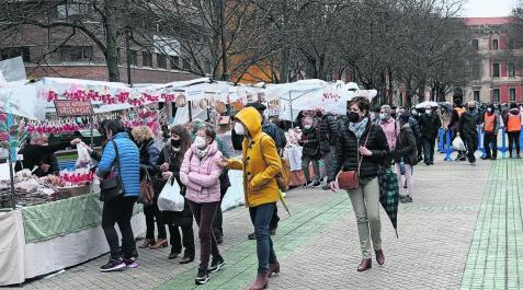El mercadillo de San Blas, el 3 de febrero de 2021, en el paseo Sarasate El mercadillo de San Blas, el 3 de febrero de 2021, en el paseo Sarasate
