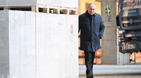 VladimirPutin El presidente ruso, Vladimir Putin, durante una visita a la Agencia Espacial Nacional en Moscú
