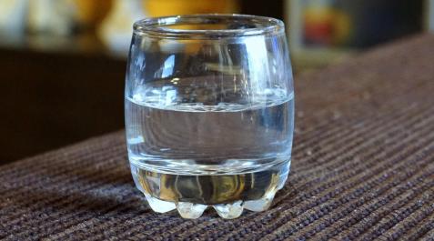 Vaso de agua La hostelería y restauración tendrán que ofrecer