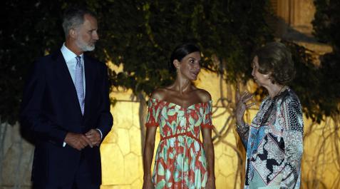 reyes marivent Los Reyes Felipe VI y Letizia y la Reina Doña Sofía, en la recepción a las autoridades y representantes de la sociedad balear.