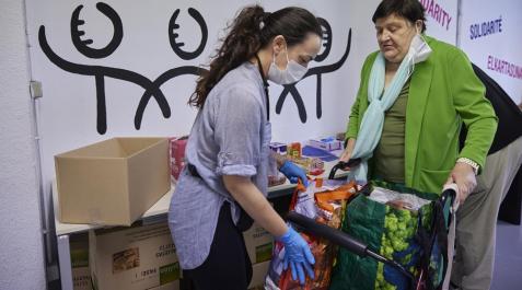 bancoalimentos Reparto de comida en el Banco de Alimentos
