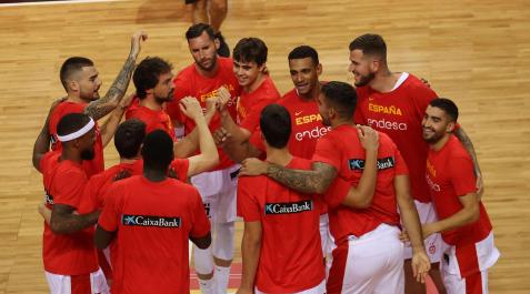Foto de los instantes previos al partido de España frente a Islandia celebrado este miércoles en el Navarra Arena Foto de los instantes previos al partido de España frente a Islandia celebrado este miércoles en el Navarra Arena