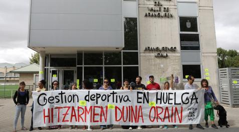 Huelga piscinas Huelga piscinas