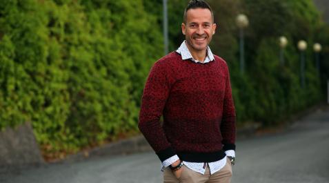 Javier Asiáin 'La intimidad del trapecista' es el poemario número once que publica Javier Asiáin