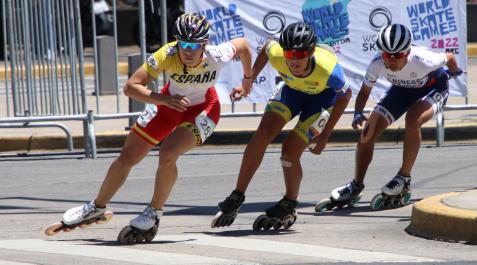 Ruth Arza Mundial Ruth Arza, encabezando una de las eliminatorias de la vuelta al circuito en el Mundial Buenos Aires