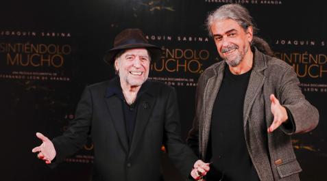 Joaquín Sabina Fernando León de Aranoa El músico y compositor Joaquín Sabina posa junto al director de cine Fernando León de Aranoa