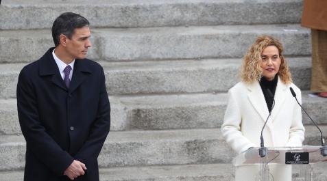 La presidenta del Congreso, Meritxell Batet (d) junto al presidente del Gobierno, Pedro Sánchez (i) durante los actos de Conmemoración del aniversario de la Constitución este martes en Madrid La presidenta del Congreso, Meritxell Batet (d) junto al presidente del Gobierno, Pedro Sánchez (i) durante los actos de Conmemoración del aniversario de la Constitución este martes en Madrid