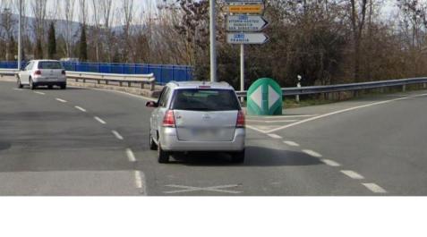 Berriozar El siniestro se produjo en la rotonda elevada cercana a Berriozar