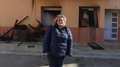 Vesselina Garcheva Vesselina Garcheva, delante de su casa quemada en Cabanillas