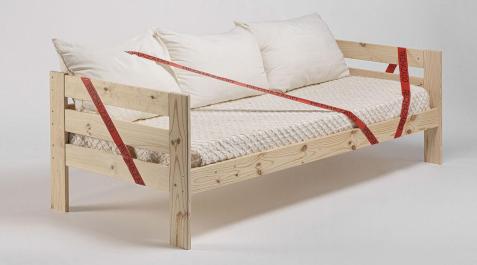 Cama rechazada por formas extrañas Cama rechazada por formas extrañas
