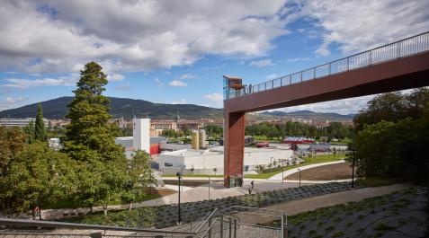 Inauguración del nuevo ascensor de Trinitarios./