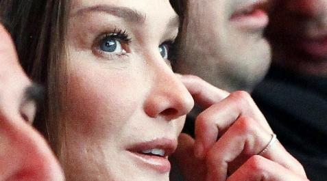 Carla Bruni niega que su Fundación recibiera una subvención pública Carla Bruni niega que su Fundación recibiera una subvención pública