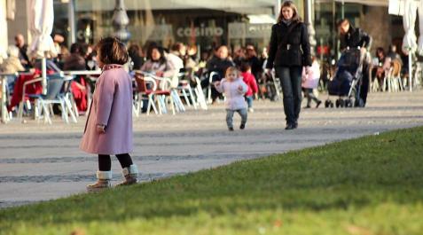 Terrazas, chaquetas y sol en Pamplona_17 Terrazas, chaquetas y sol en Pamplona