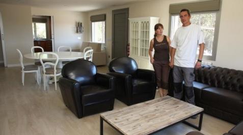 Pilar Larrauri y Paco Irízar, del alojamiento Rural Suite. 	ARCHIVO