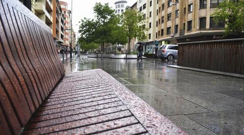 Continúa la lluvia este jueves en Pamplona_8 Varias imágenes del mal tiempo este jueves en Pamplona