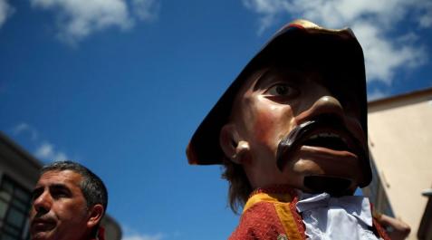En la salida de la comparsa de Gigantes y Cabezudos En la salida de la comparsa de Gigantes y Cabezudos