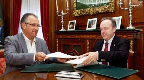 En la firma del convenio, este lunes En la firma del convenio, este lunes