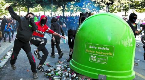 La policía halla un pasquín con instrucciones de actuación para los radicales del 26-S La policía halla un pasquín con instrucciones de actuación para los radicales del 26-S