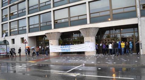 Huelga en la UPNA del 11 de octubre_6 Los estudiantes protestan por los recortes efectuados en Educación y la subida de las tasas