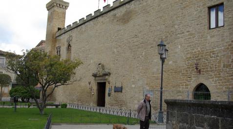 El PSN pide que se negocie con el Estado el ERE del Parador de Olite El PSN pide que se negocie con el Estado el ERE del Parador de Olite
