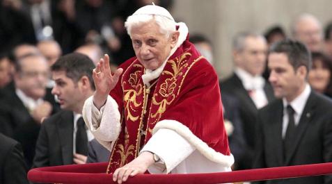 Benedicto XVI: Una vida dedicada a la Iglesia Católica_4 Benedicto XVI, de 85 años, ha anunciado este lunes, 11 de febrero, su dimisión al pontificado aludiendo a que, debido a su