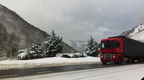 Continúa la alerta por nieve en cotas bajas en Navarra Continúa la alerta por nieve en cotas bajas en Navarra