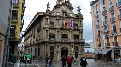 Nubes, lluvias débiles y alerta por nieve en el Pirineo este lunes Nubes, lluvias débiles y alerta por nieve en el Pirineo este lunes