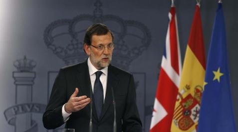 Rajoy defiende al Rey y la Rajoy defiende al Rey y la