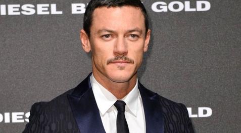 Luke Evans será 'El Cuervo' Luke Evans será 'El Cuervo'