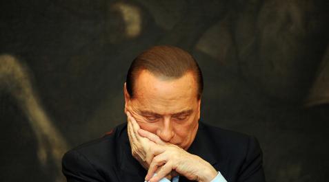 Berlusconi alega su ingreso por conjuntivitis para no acudir al juicio Berlusconi alega su ingreso por conjuntivitis para no acudir al juicio