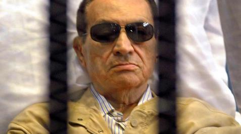 Reacción de los egipcios ante la condena_14 El expresidente egipcio Hosni Mubarak fue condenado a cadena perpetua por el Tribunal Penal de El Cairo que lo halló culpable de la muerte de manifestantes durante la revolución que llevó a su renuncia en febrero de 2011. EFE