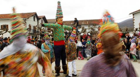 El carnaval toma las calles de Lantz El carnaval toma las calles de Lantz