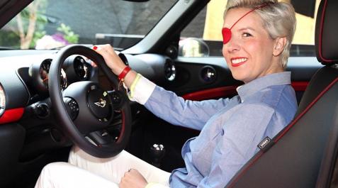 Muere María de Villota_8 La expiloto de Fórmula 1 María de Villota, de 33 años, ha sido hallada muerta en un hotel de Sevilla, ciudad en la que tenía previsto participar en un ciclo de conferencias.