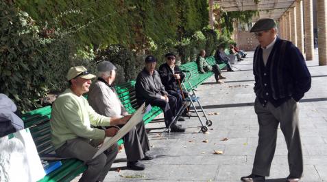 5.500 hogares navarros viven sólo de ingresos de pensionistas 5.500 hogares navarros viven sólo de ingresos de pensionistas
