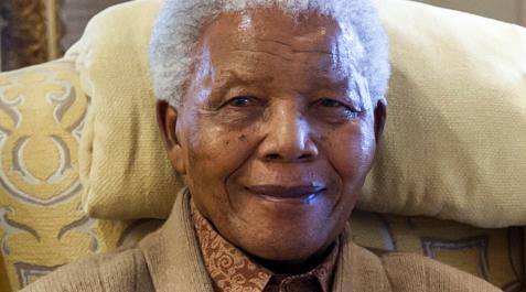 Nelson Mandela abandona el hospital tras cerca de tres meses ingresado Nelson Mandela abandona el hospital tras cerca de tres meses ingresado