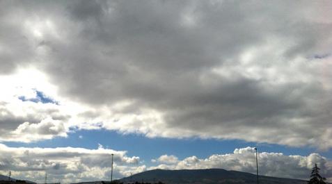 Suben las mínimas en un sábado nuboso y con lluvias, especialmente, en la tarde Suben las mínimas en un sábado nuboso y con lluvias, especialmente, en la tarde