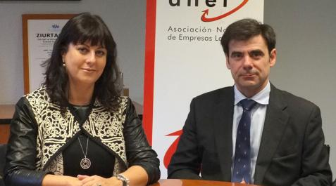 ANEL firma una alianza con la Fraternidad Muprespa ANEL firma una alianza con la Fraternidad Muprespa