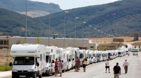 El Gobierno se propone regular la la estancia de las autocaravanas El Gobierno se propone regular la la estancia de las autocaravanas