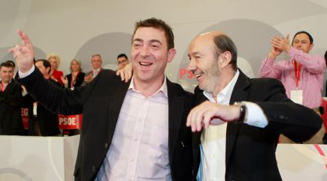 El PSOE asume que su veto a Bildu le hundirá en Navarra El PSOE asume que su veto a Bildu le hundirá en Navarra