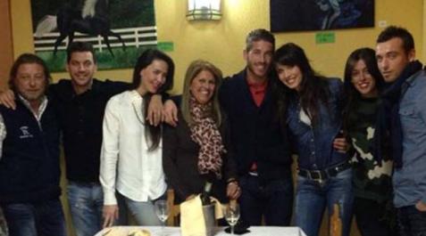 Sergio Ramos celebra la noche de Reyes con su familia y Pilar Rubio Sergio Ramos celebra la noche de Reyes con su familia y Pilar Rubio