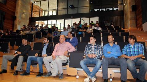 Mendilíbar y 'Manix' Mandiola, en el II Meeting de Fútbol y Fútbol Sala Mendilíbar y 'Manix' Mandiola, en el II Meeting de Fútbol y Fútbol Sala
